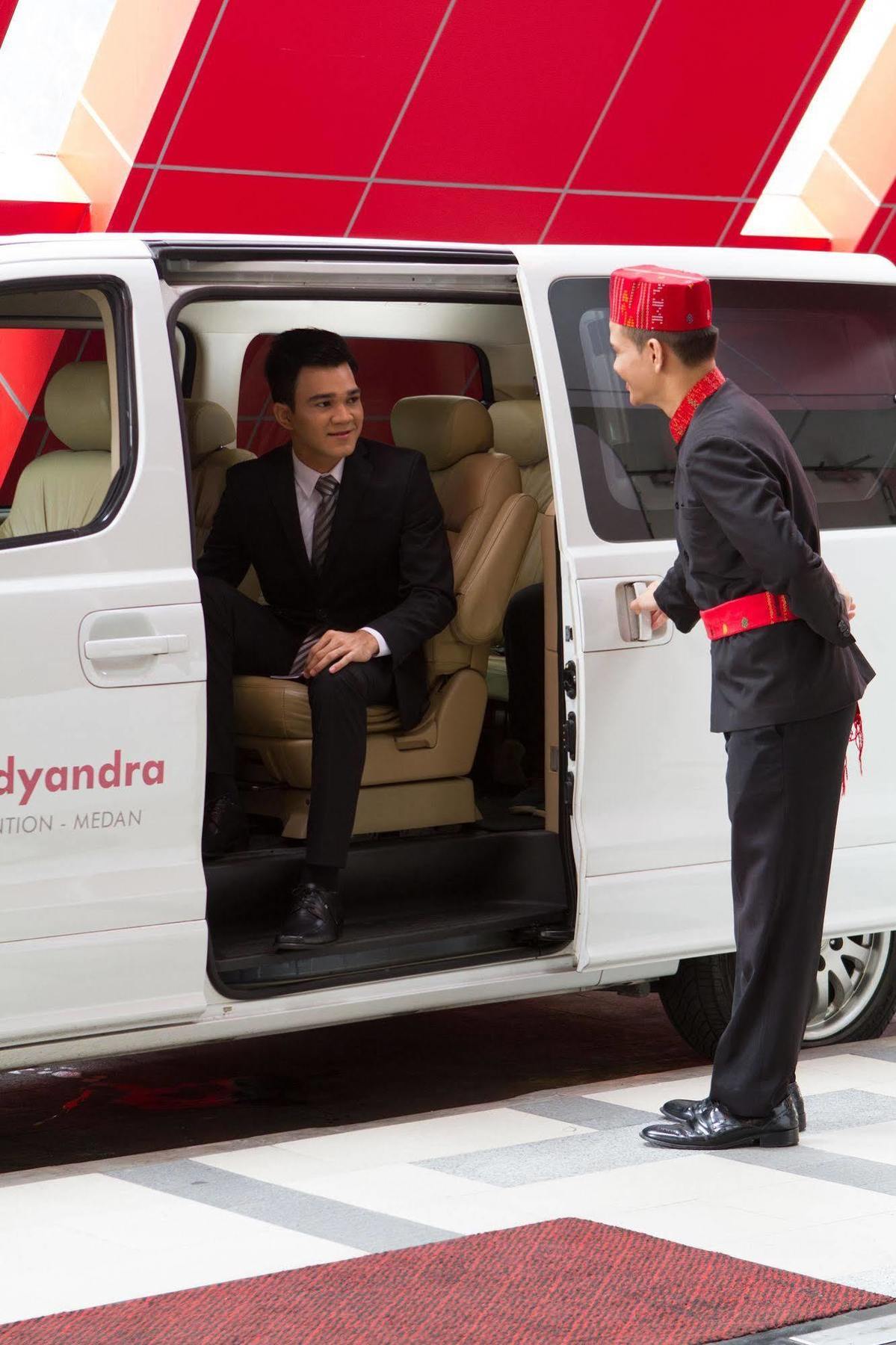 Santika Premiere Dyandra Hotel & Convention - Medan Dış mekan fotoğraf